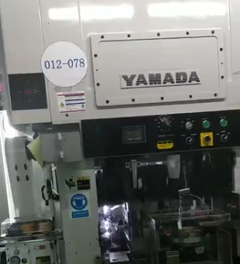 YAMADA衝床配九一香蕉视频高速夾式大香蕉黄色电影使用中